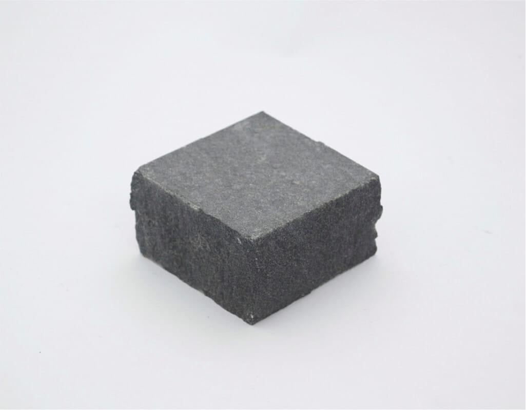 Kostka granitowa cięto-łupana płomieniowana czarna SZWED (10x10x6)
