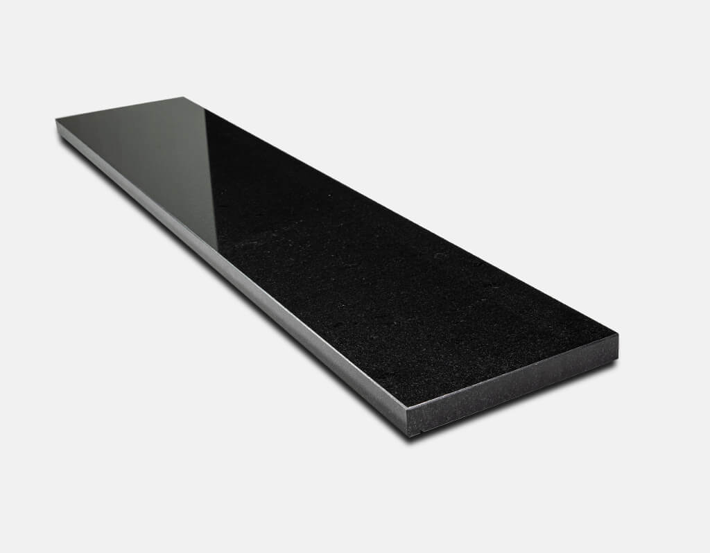 Parapet granitowy polerowany czarny SZWED (gr. 3 cm)
